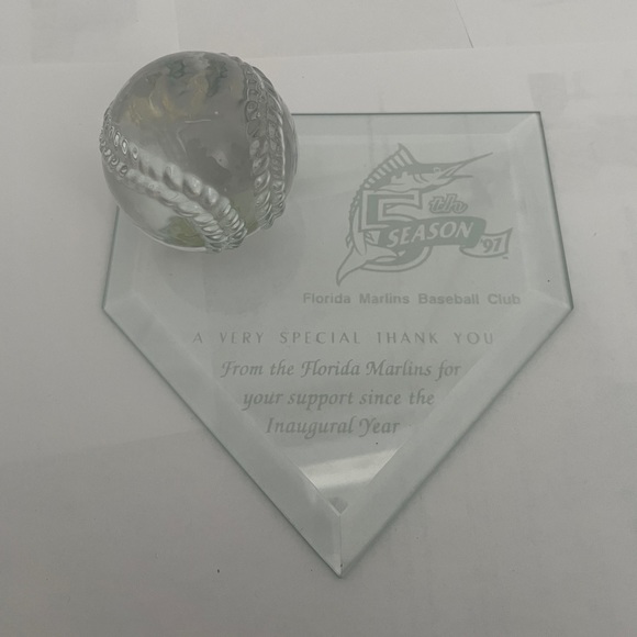 Rare Florida Marlins 1997 Baseball Crystal Home Plate/Ball 5yr Season Tkt Holder - Picture 1 of 6